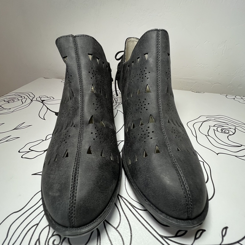 JBU By Jambu Women's Evelyn US 9 Vegan Dark Slate Bootie Cutout Detail